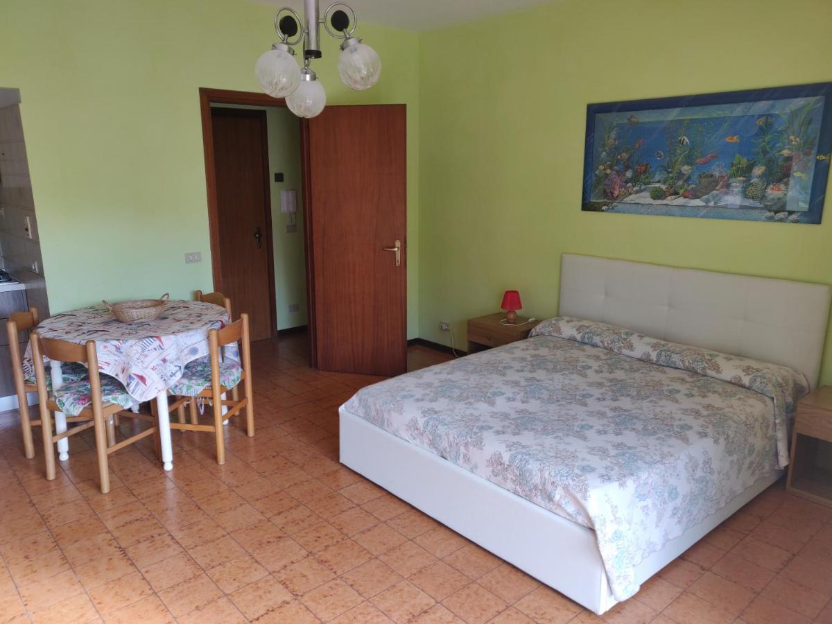 Apartamento Residenza Il Poggio San Bartolomeo Al Mare Exterior foto