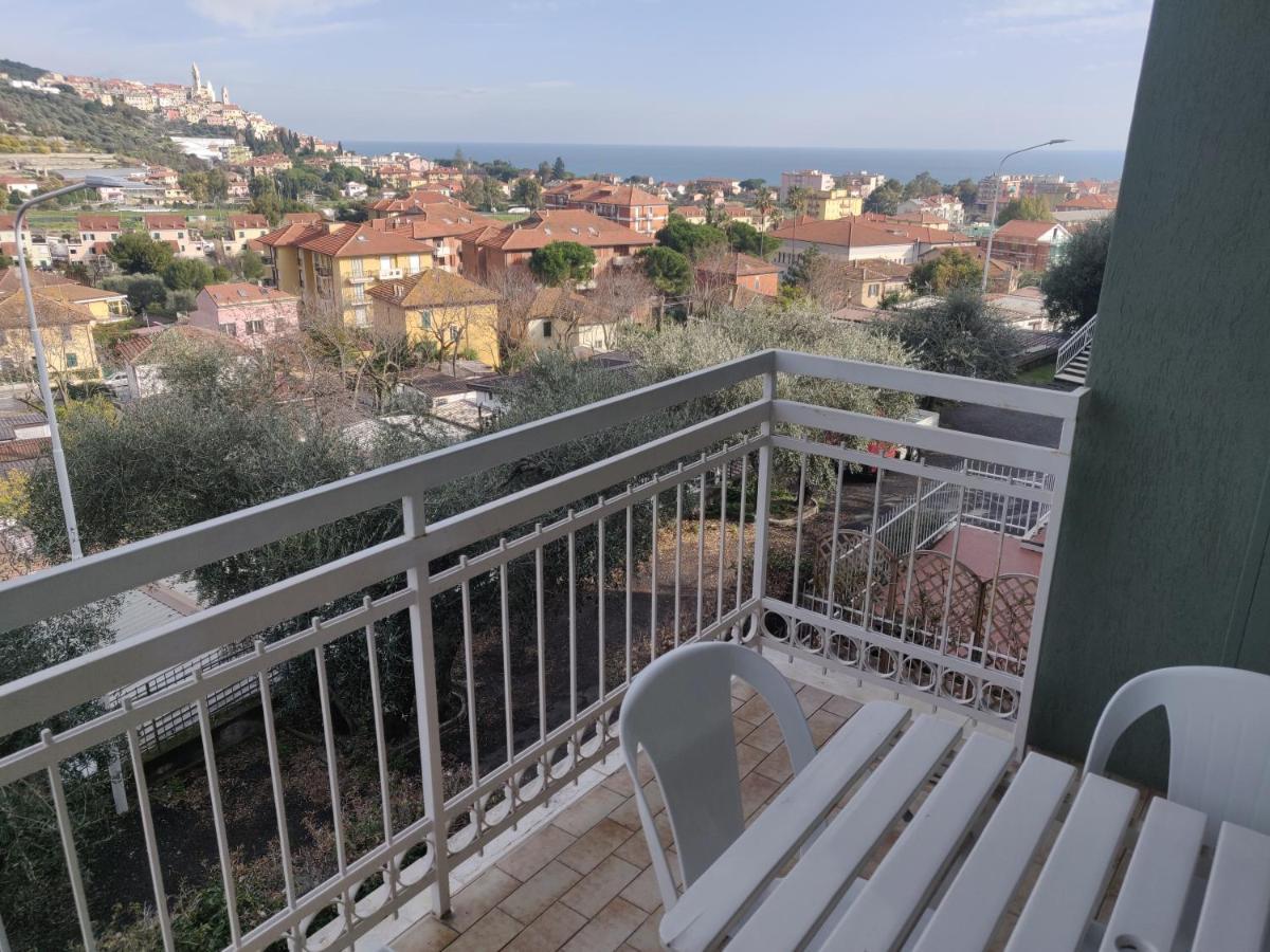 Apartamento Residenza Il Poggio San Bartolomeo Al Mare Exterior foto
