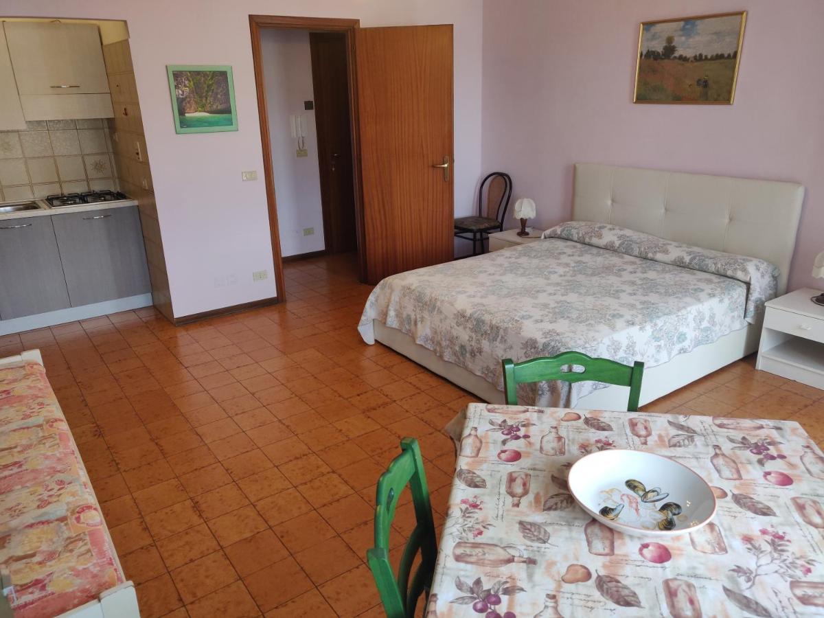 Apartamento Residenza Il Poggio San Bartolomeo Al Mare Exterior foto