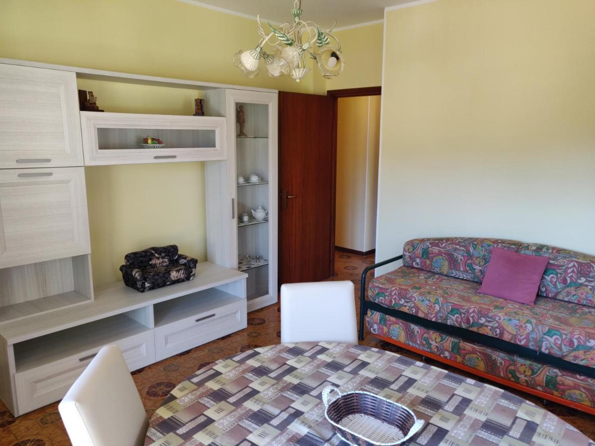 Apartamento Residenza Il Poggio San Bartolomeo Al Mare Exterior foto