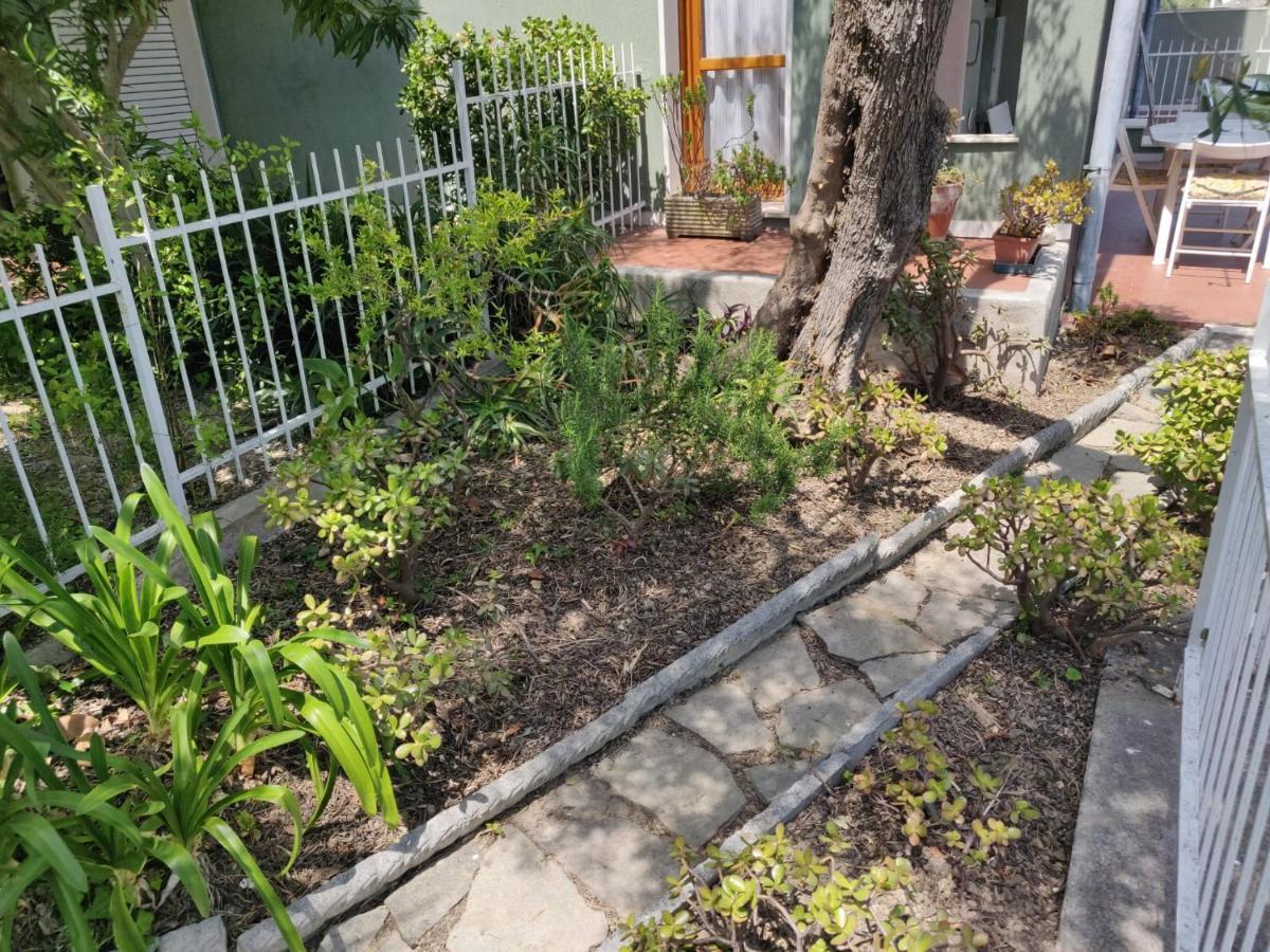 Apartamento Residenza Il Poggio San Bartolomeo Al Mare Exterior foto