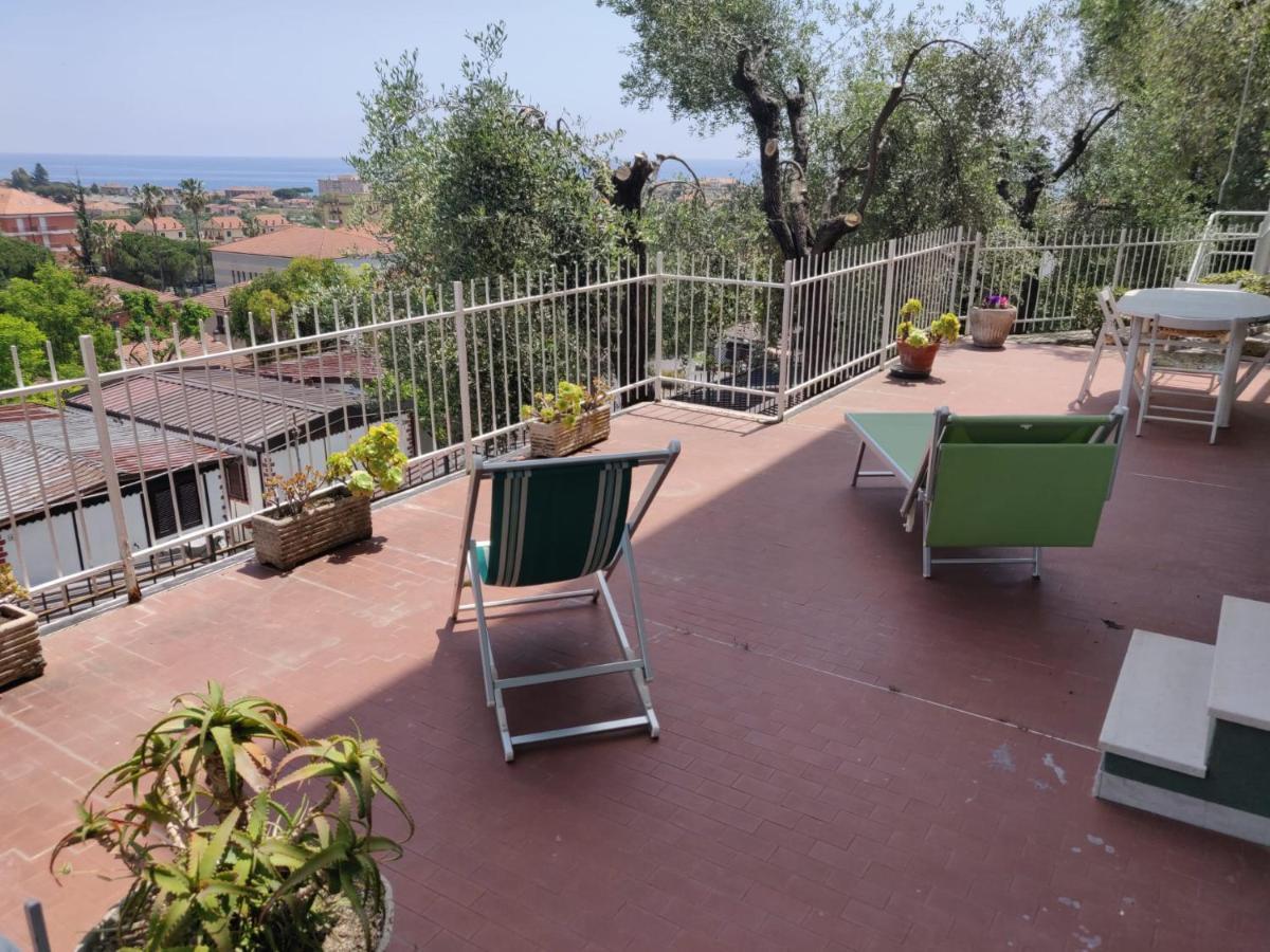 Apartamento Residenza Il Poggio San Bartolomeo Al Mare Exterior foto