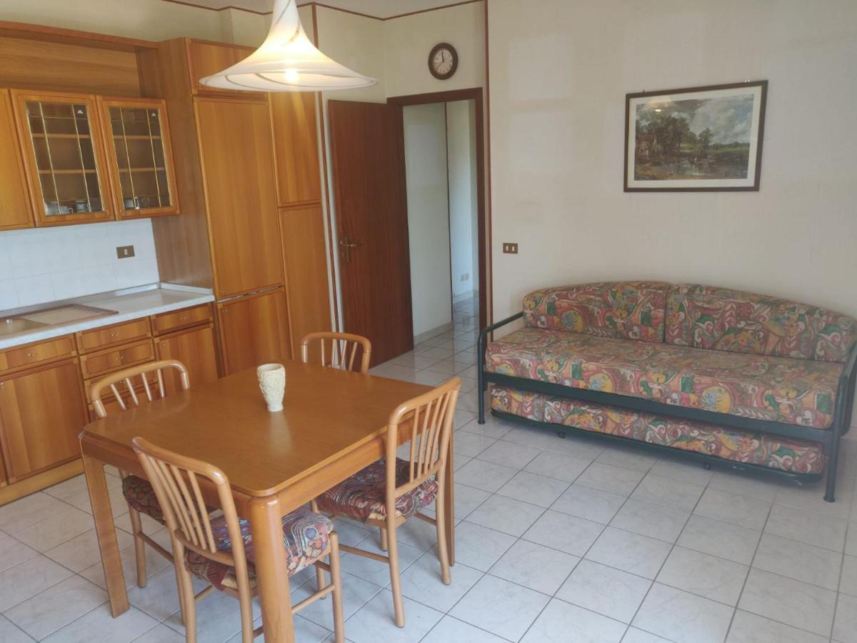 Apartamento Residenza Il Poggio San Bartolomeo Al Mare Exterior foto